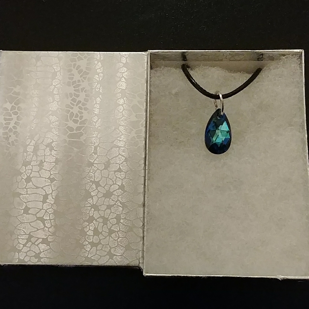 Neptune Blue Crystal Teardrop Necklace - Picture 8 of 8